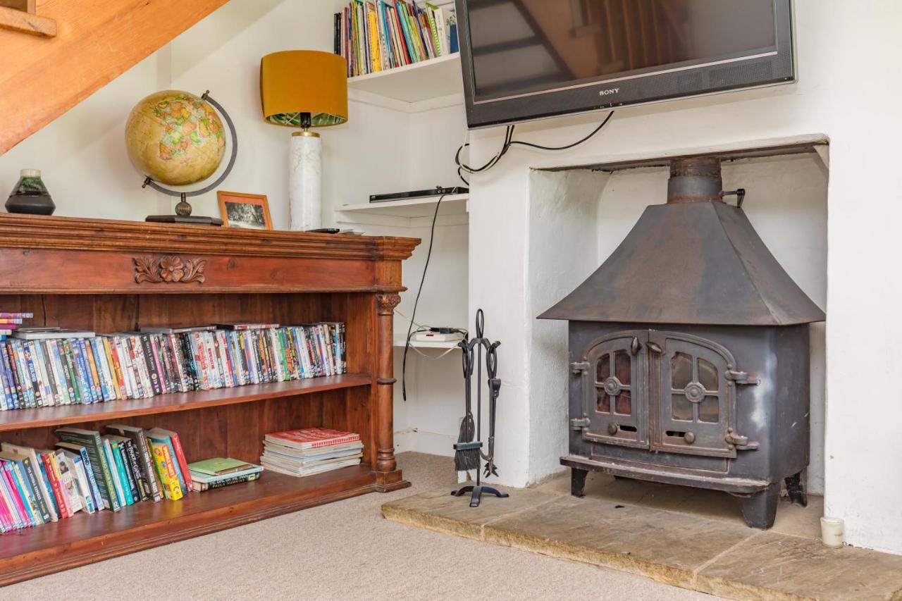 Danny Lodge - Country Cottage Near Brighton By Huluki Sussex Stays Hurstpierpoint Bagian luar foto