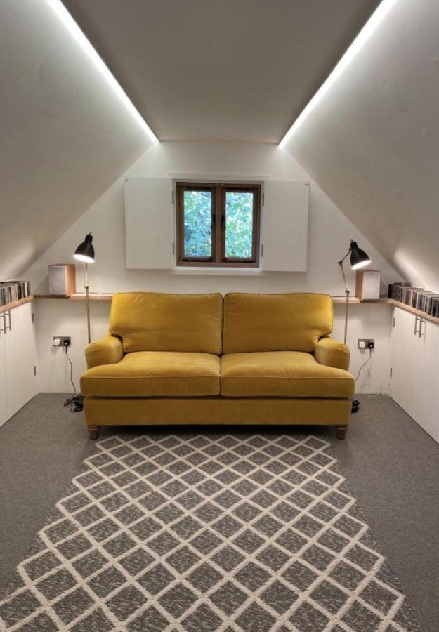 Danny Lodge - Country Cottage Near Brighton By Huluki Sussex Stays Hurstpierpoint Bagian luar foto