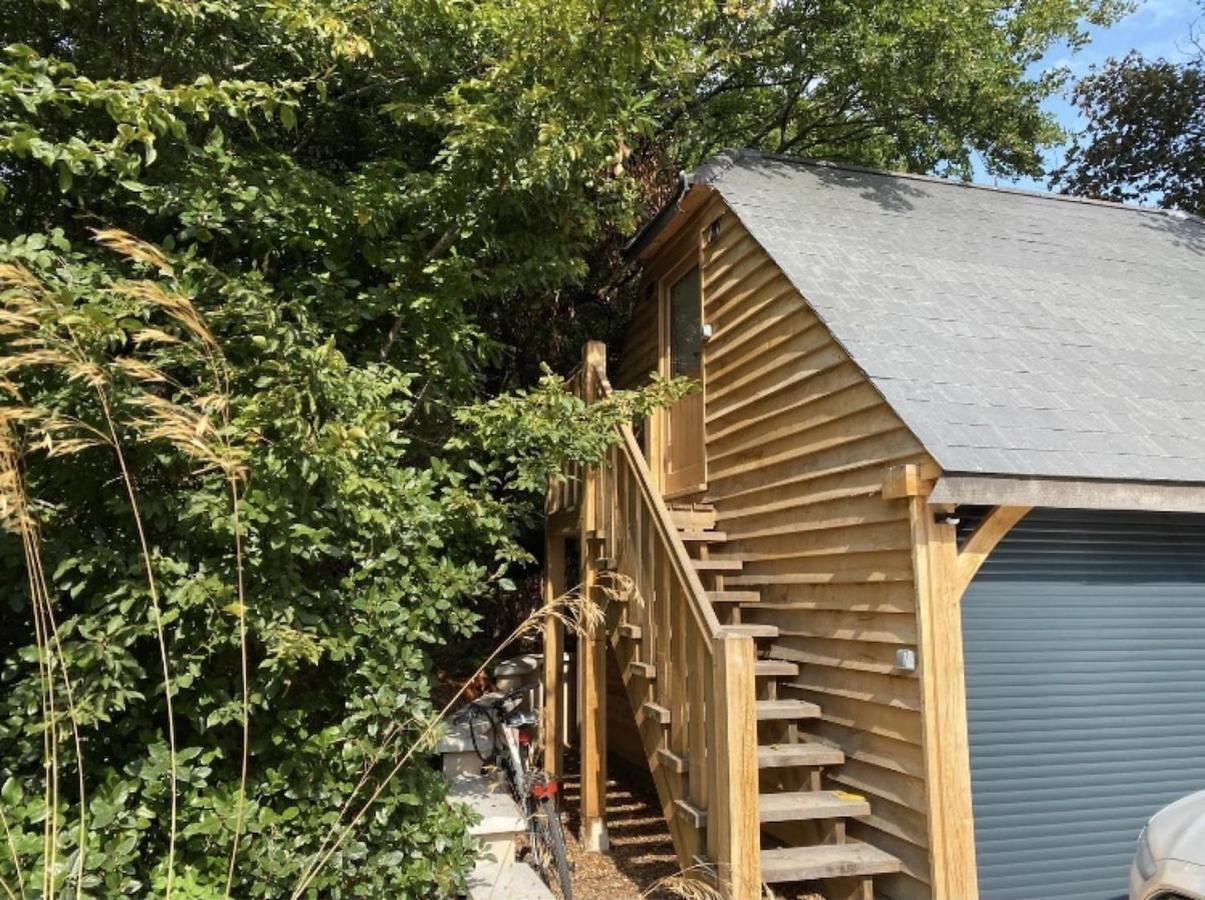 Danny Lodge - Country Cottage Near Brighton By Huluki Sussex Stays Hurstpierpoint Bagian luar foto