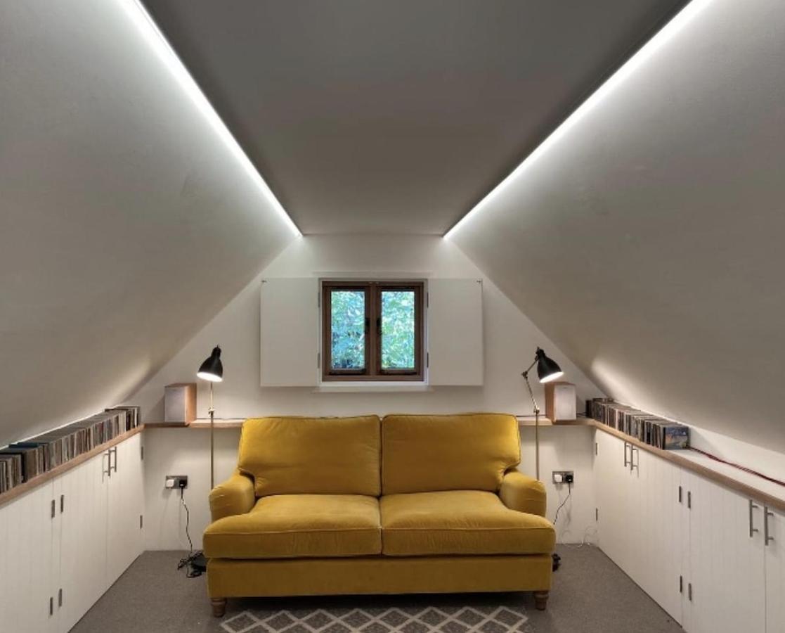 Danny Lodge - Country Cottage Near Brighton By Huluki Sussex Stays Hurstpierpoint Bagian luar foto