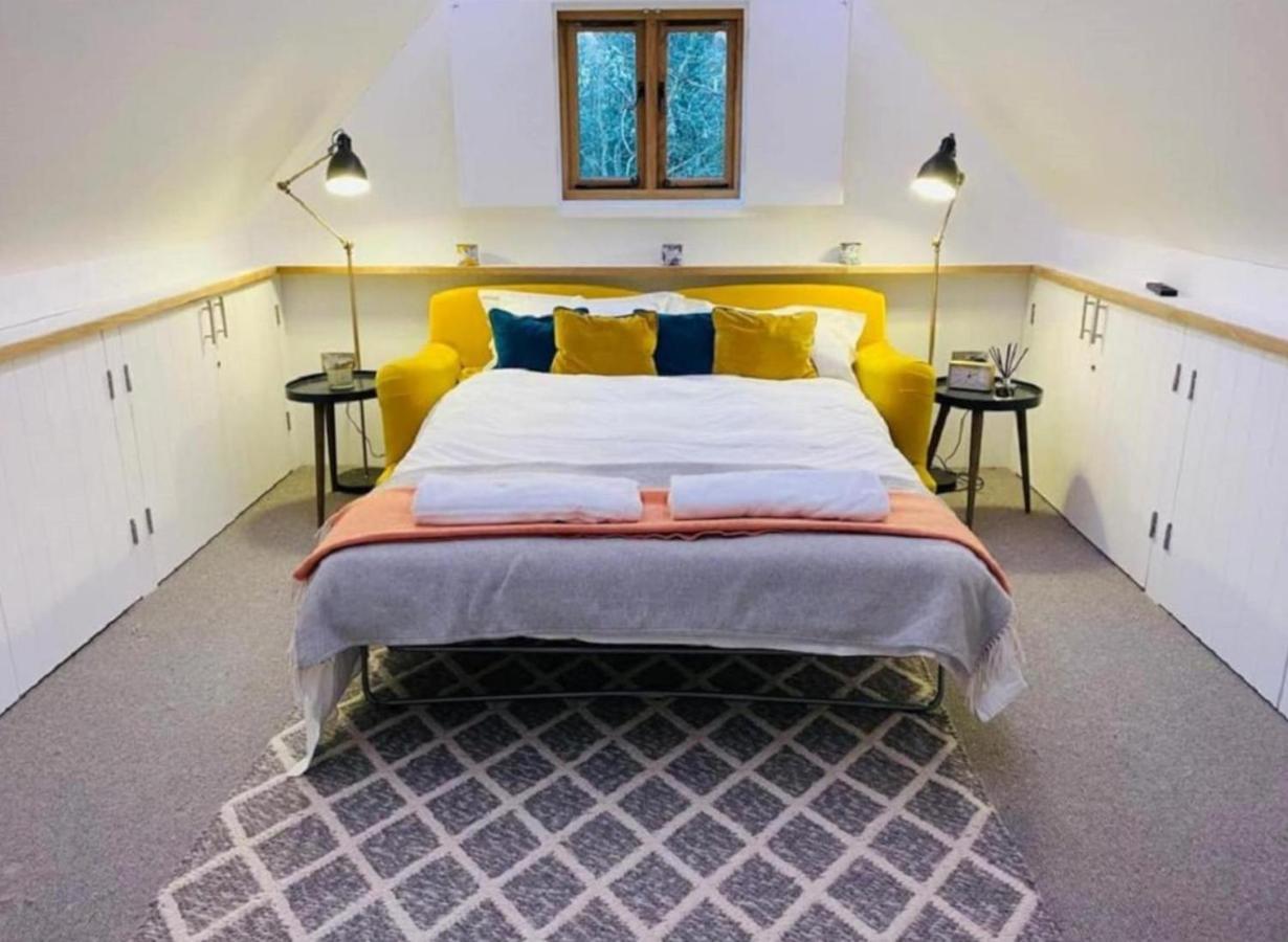 Danny Lodge - Country Cottage Near Brighton By Huluki Sussex Stays Hurstpierpoint Bagian luar foto