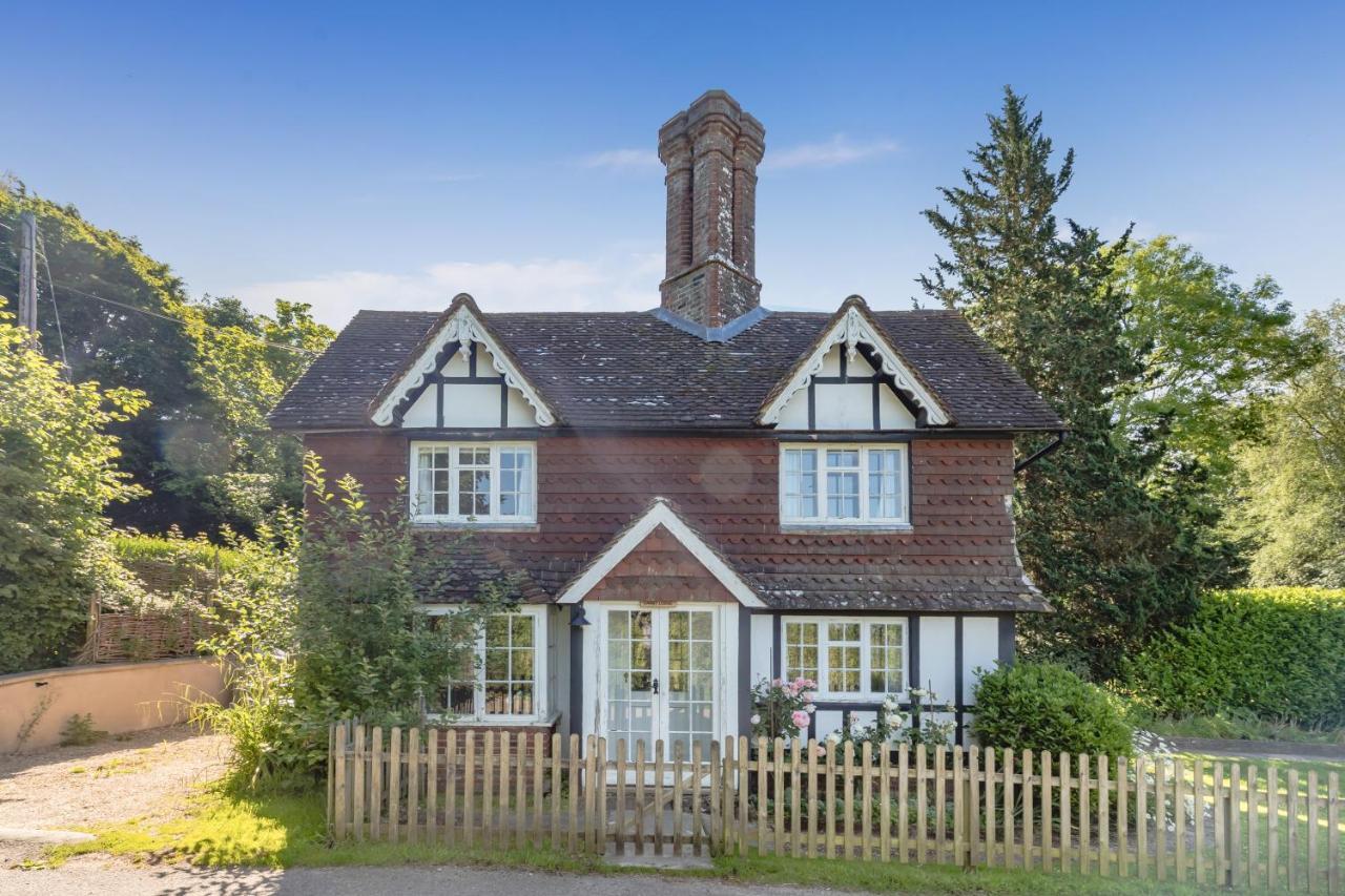 Danny Lodge - Country Cottage Near Brighton By Huluki Sussex Stays Hurstpierpoint Bagian luar foto
