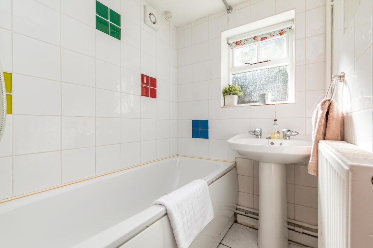 Danny Lodge - Country Cottage Near Brighton By Huluki Sussex Stays Hurstpierpoint Bagian luar foto